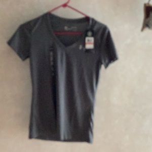 Ladies under armour heat gear t-shirt